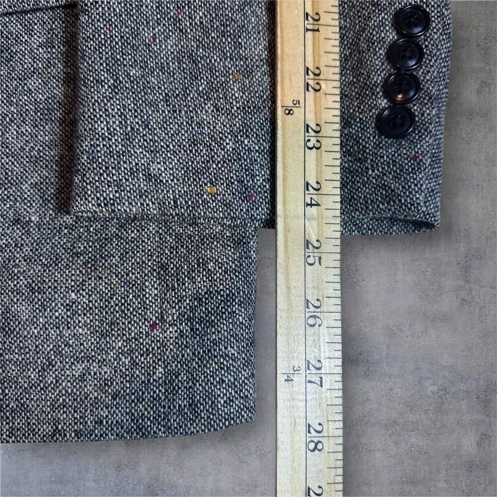 Vintage BARRINGTON TWEED WOOL Men's 44S Gray Blazer Sport Coat Two Button Jacket